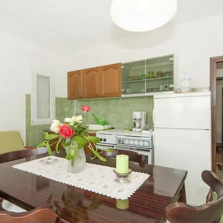 Lägenhet Fortuna - One Bedroom With Balcony